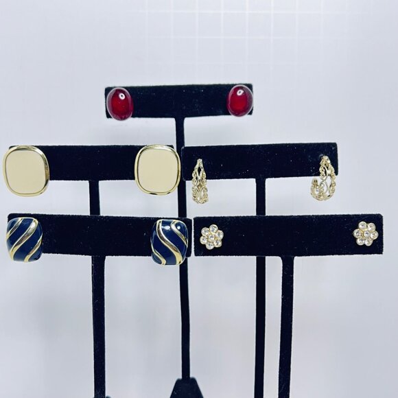 Unbranded Jewelry - Vintage Lot of 5 Gold Tone Pierced Earrings (5623)